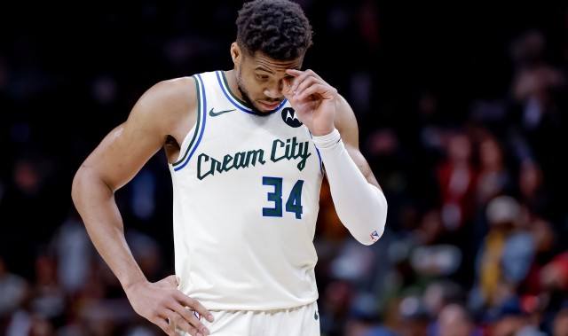 博鱼-皮尔斯：字母哥仍在巅峰却在一支没任何希望的队 这太令人沮丧了