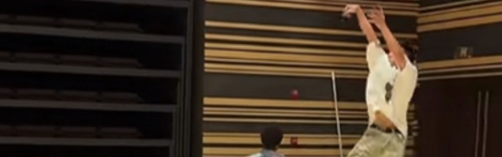 只能三次运球！吴泽加冕和美国知名训练师德文打了一个半小时单挑